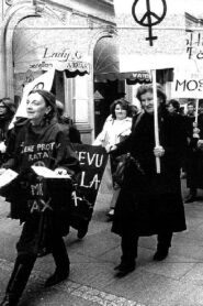 Women in Black 1997 on netflix