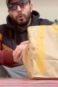Il s’encule en pleine conscience un do mac chez lui en 10 minutes ! 2021 on netflix