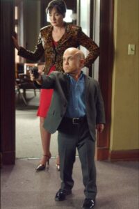 Knee High P.I. 2003 on netflix