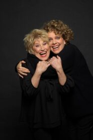 Jenny Arean & Brigitte Kaandorp: Gedeelde Smart 2022 on netflix